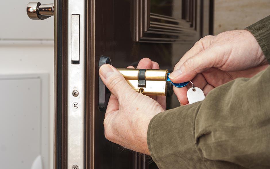 changer verrou porte Montreuil