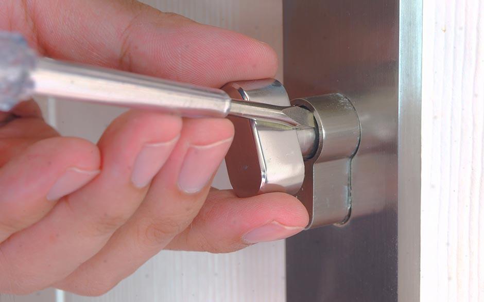changer verrou porte Montreuil